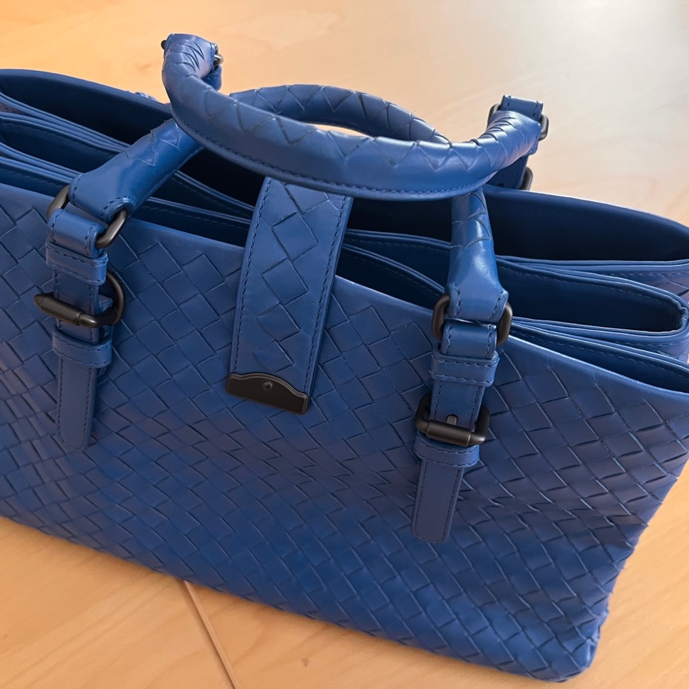 Bottega Veneta Vibrant Blue Roma leather Woven Satchel - Picture 3 of 5